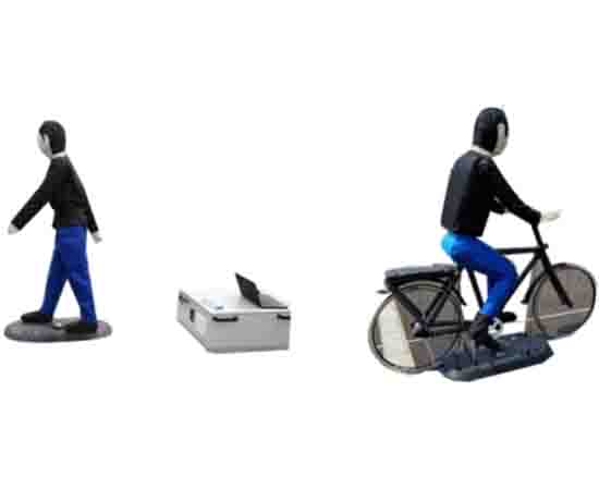 智能網聯移動假人、假車、交通標志