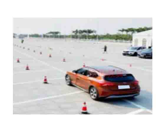 試乘試駕設備 可拍照和定位.jpg