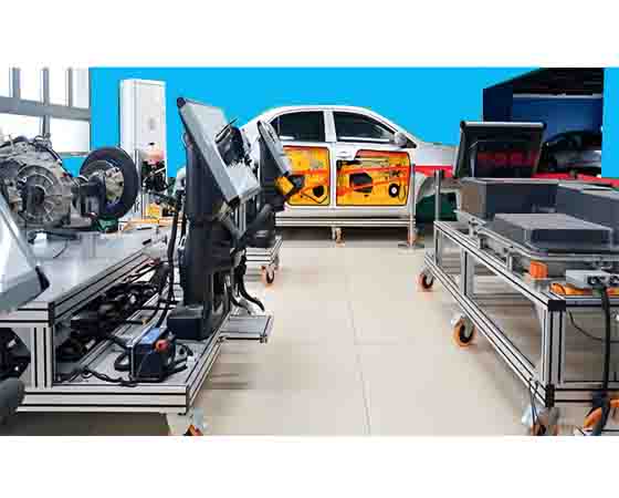 汽車專業(yè)數(shù)字化實訓室